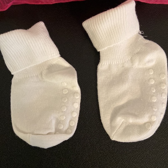 Bross socks 3m-1yr socks - Picture 2 of 3